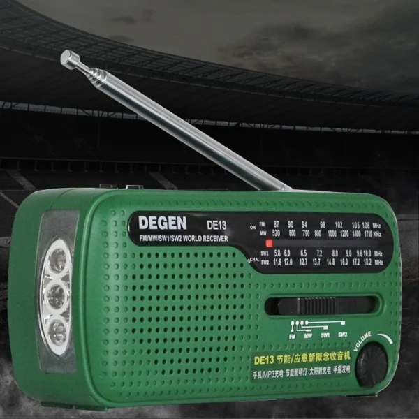 DEGEN DE13 Radio Darurat Multifungsi dengan Pengisian Tenaga Surya & Engkol Tangan - Gambar 2